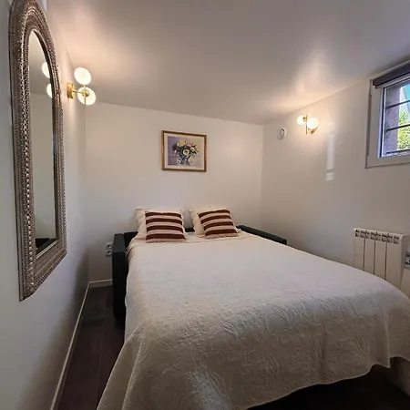 In Thiais, Close To Orly Airport Apartment